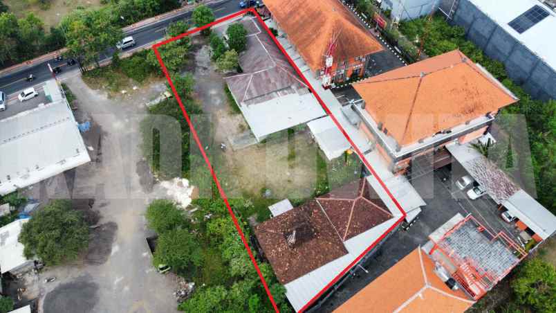 dijual tanah jalan raya uluwatu