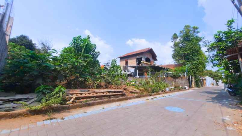 dijual tanah manukan condongcatur depok