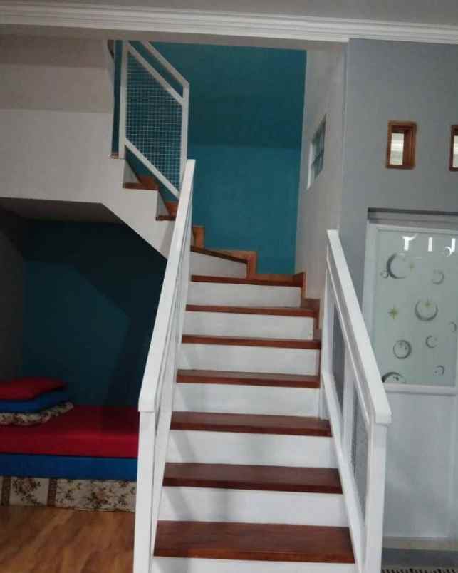 dijual villa di cikole lembang