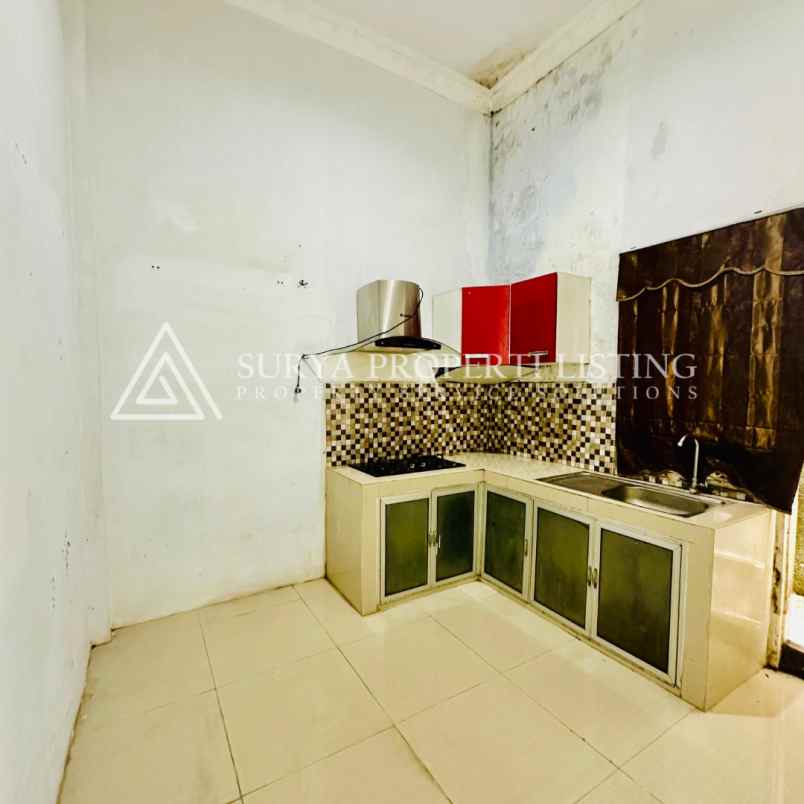 dijual villa jalan murai komplek grand