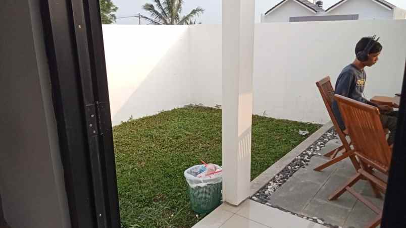 dijual villa jl cijamil ngamprah