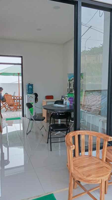 dijual villa jl cijamil ngamprah