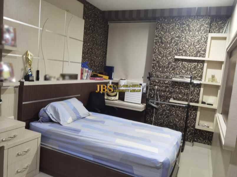 dijual villa komplek cemara asri