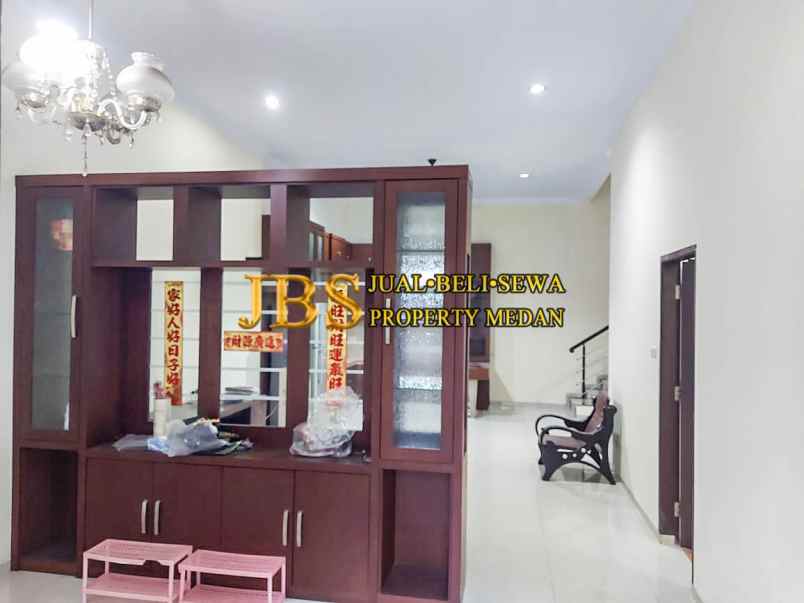 dijual villa komplek cemara asri jalan