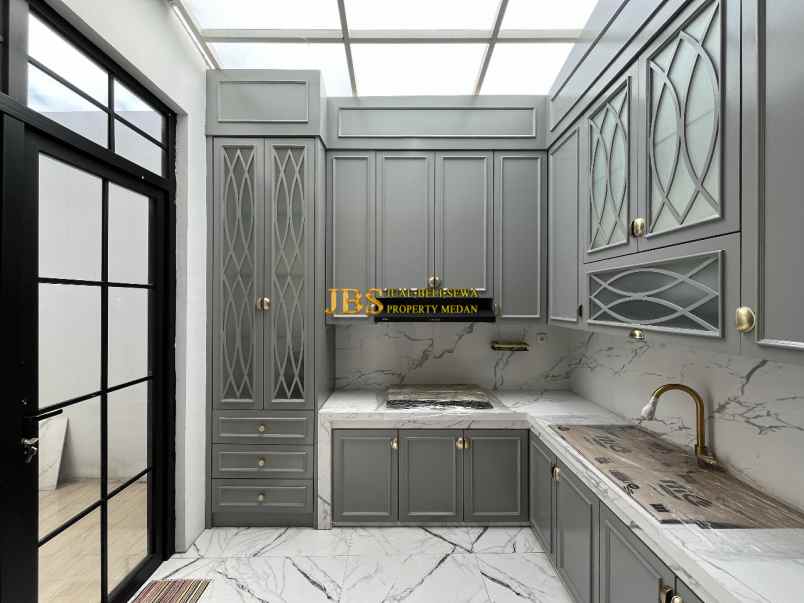 dijual villa komplek marriott residence