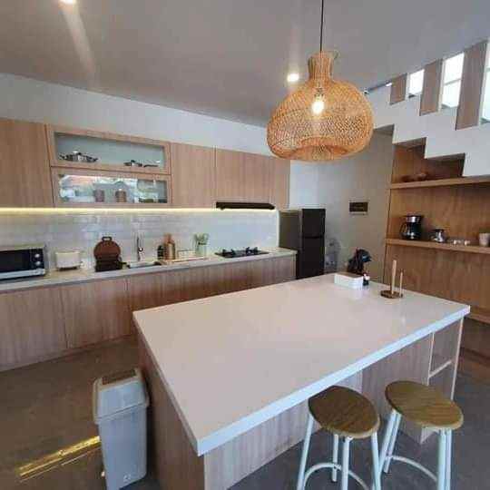 dijual villa lantai 2 lokasi canggu brawa