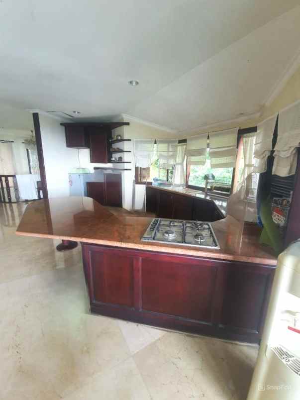 dijual villa mega indah megamendung