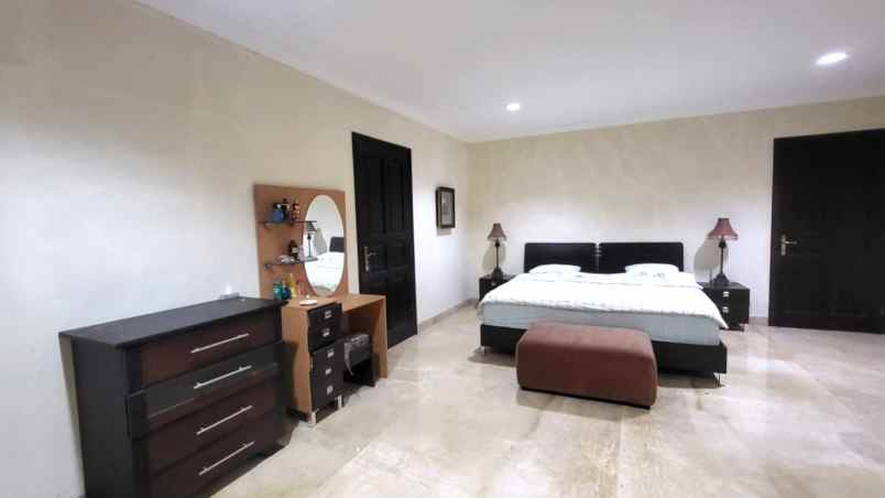 dijual villa mega indah megamendung