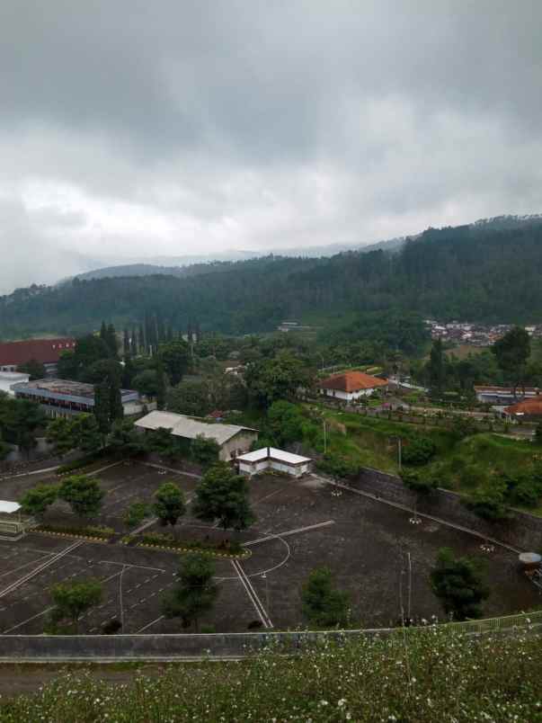 dijual villa panderman hill kec batu