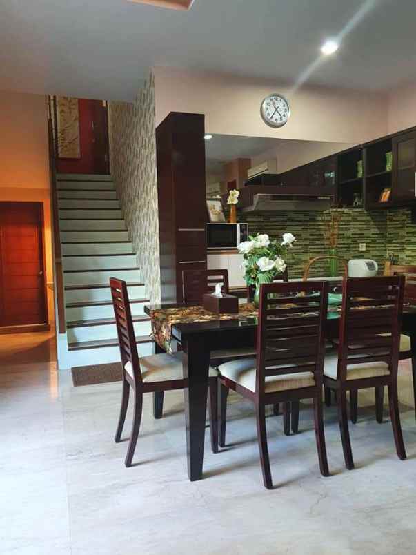 dijual villa sanur kauh