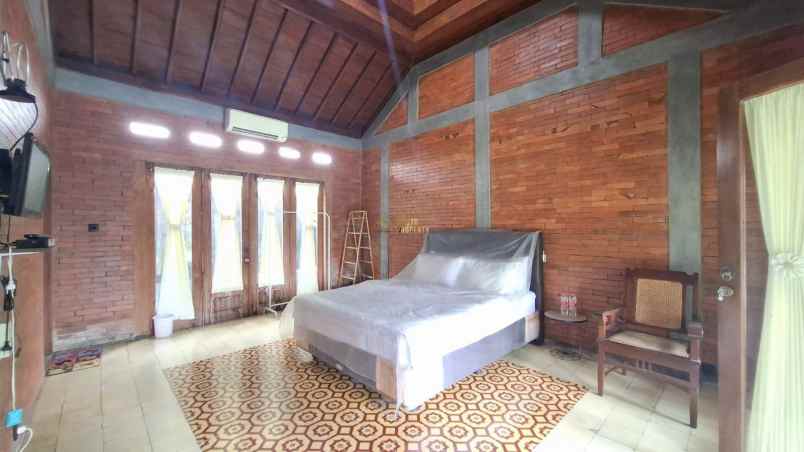 dijual villa wedomartani ngemplak
