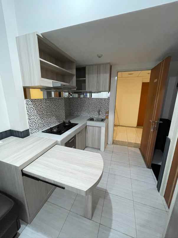 disewakan apartemen puncak cbd tower a lantai 3