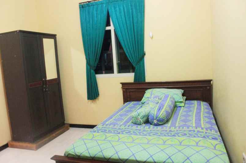 disewakan kost jl tenggilis timur vi blok