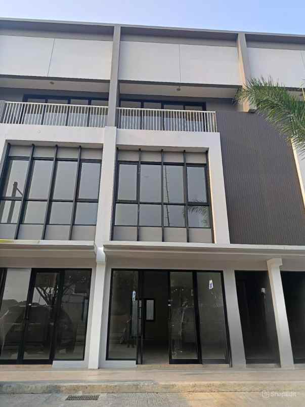 disewakan ruko bagus uptown lippo cikarang