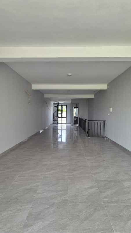 disewakan ruko beverly arcade di pakuwon city