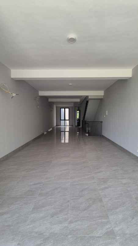 disewakan ruko beverly arcade di pakuwon city