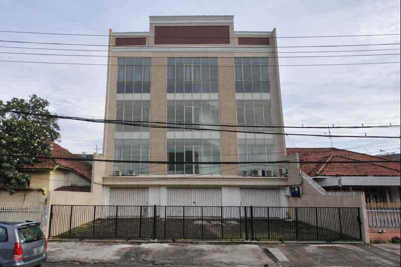 disewakan ruko di jalan raya ambengan