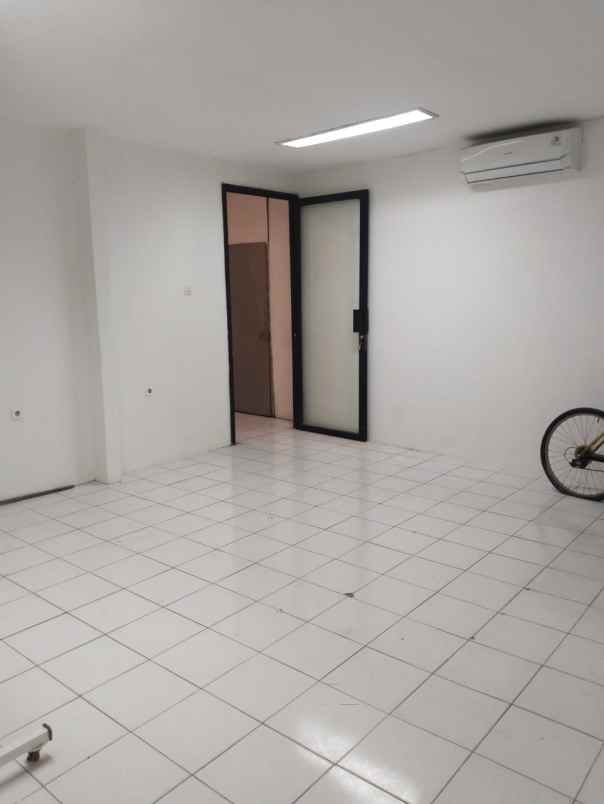 disewakan ruko gudang kantor menteng dalam