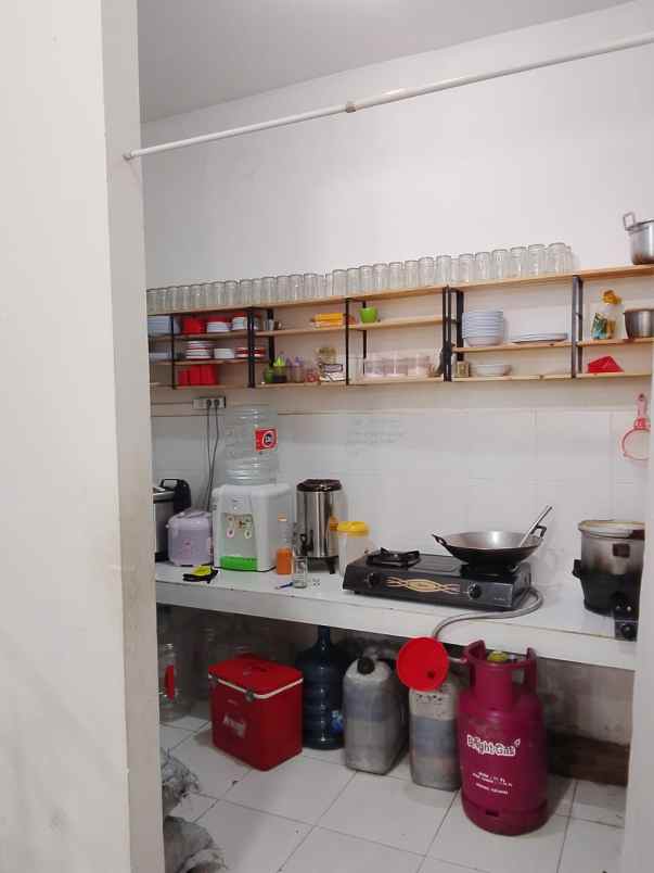 disewakan ruko gudang kantor taman gapura80