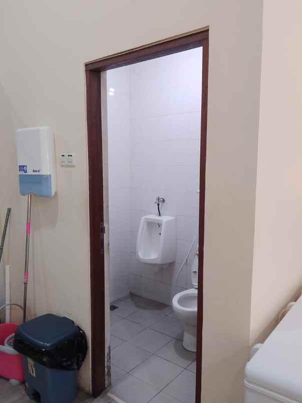 disewakan ruko gudang kantor taman gapura80