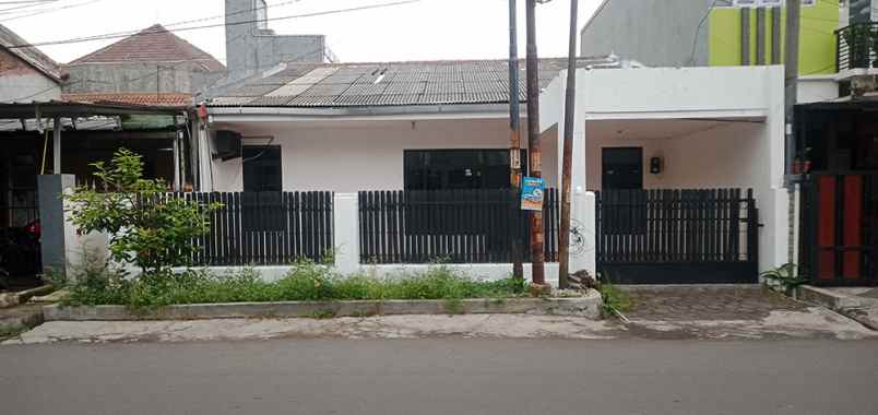 disewakan rumah antapani