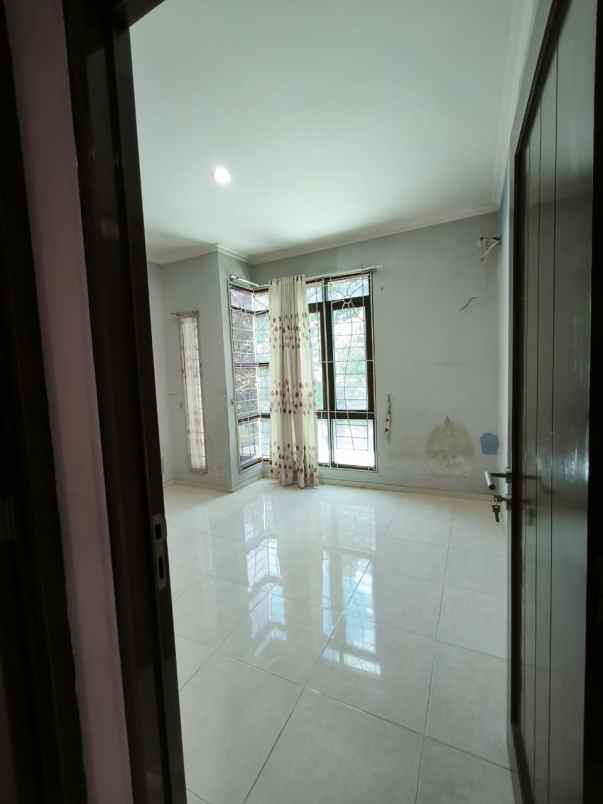 disewakan rumah cluster valeria metland