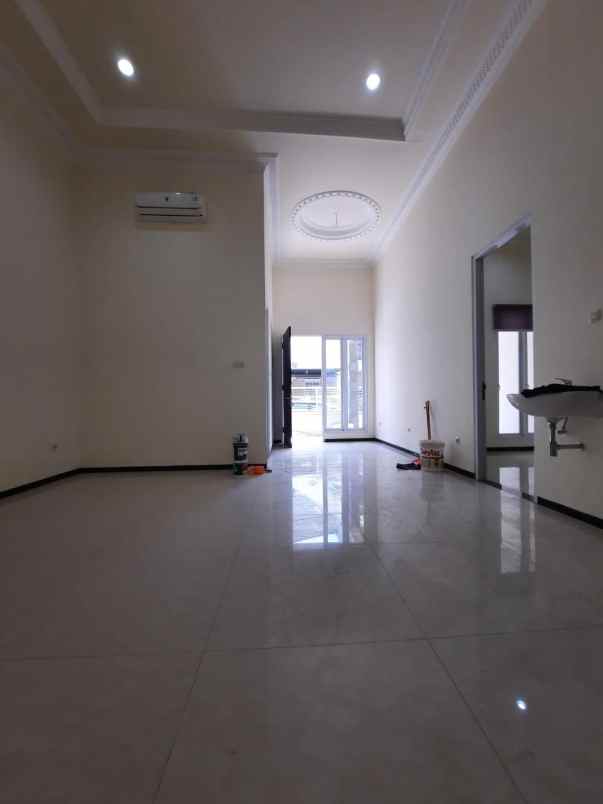 disewakan rumah full renovasi di dharmahusada