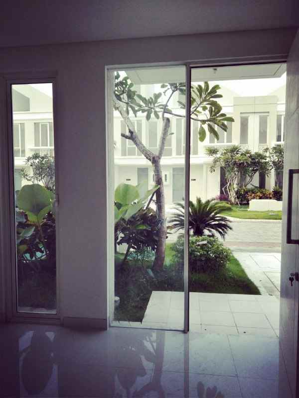 disewakan rumah grand pakuwon