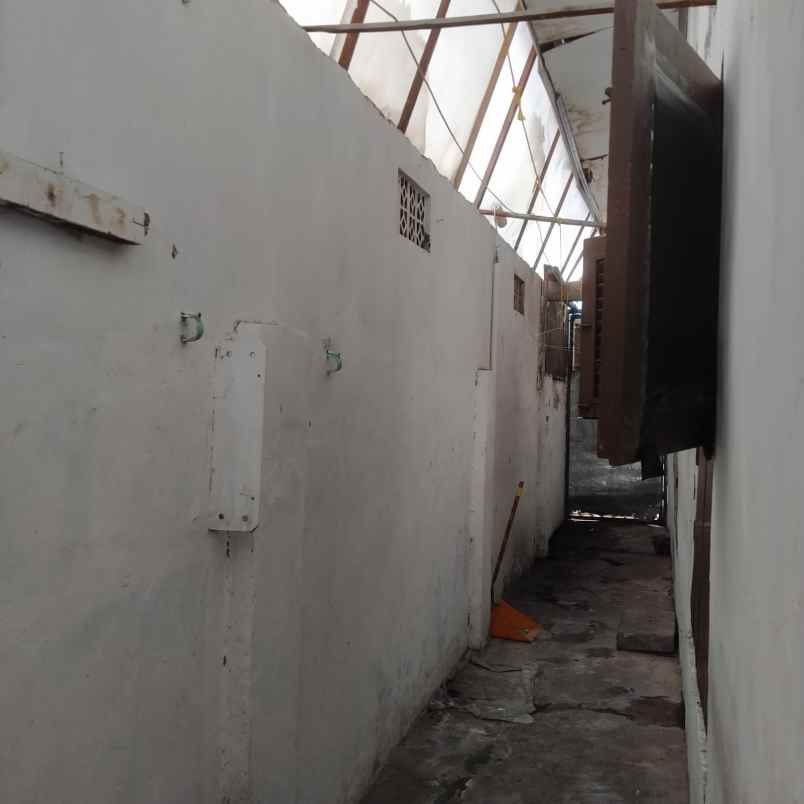 disewakan rumah jl pisangan baru tengah 2