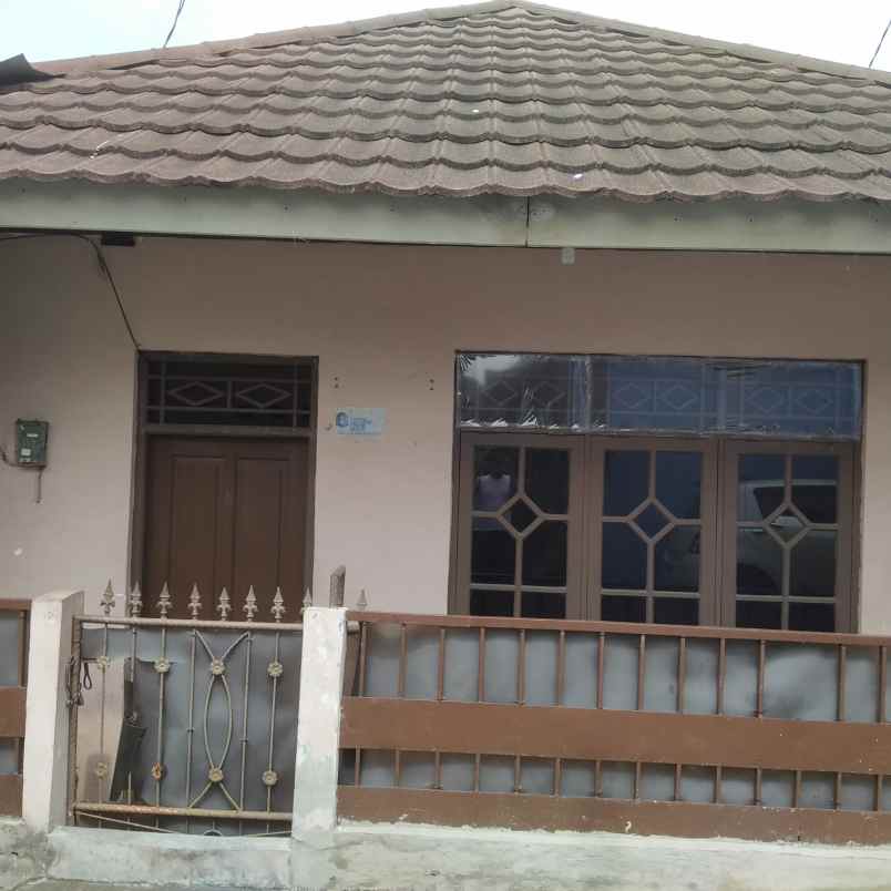 disewakan rumah jl pisangan baru tengah 2