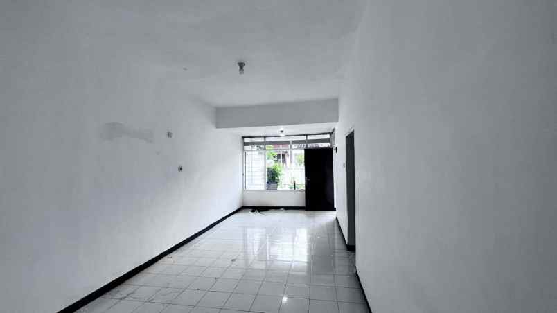 disewakan rumah rungkut asri