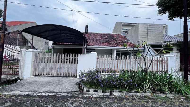 disewakan rumah rungkut asri