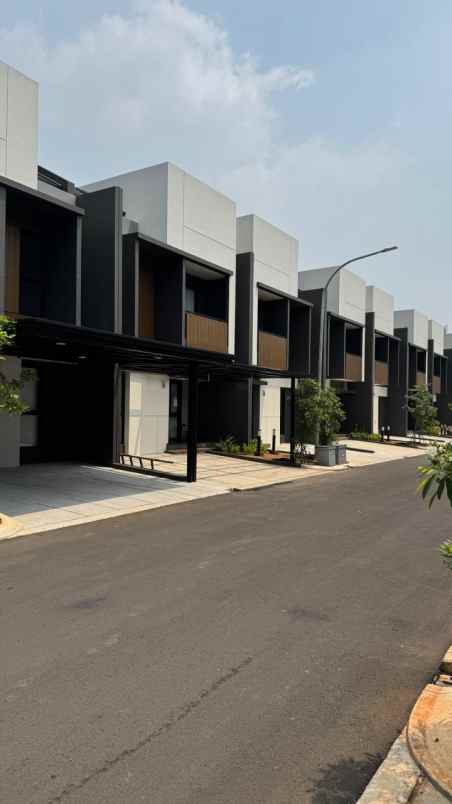 disewakan rumah summarecon crown gading