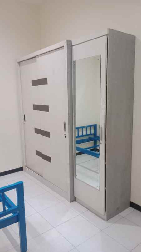 disewakan rumah tembok lor