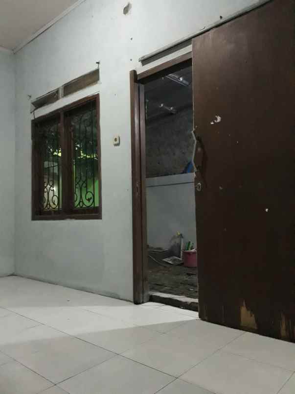 disewakan rumah villa mutiara gading