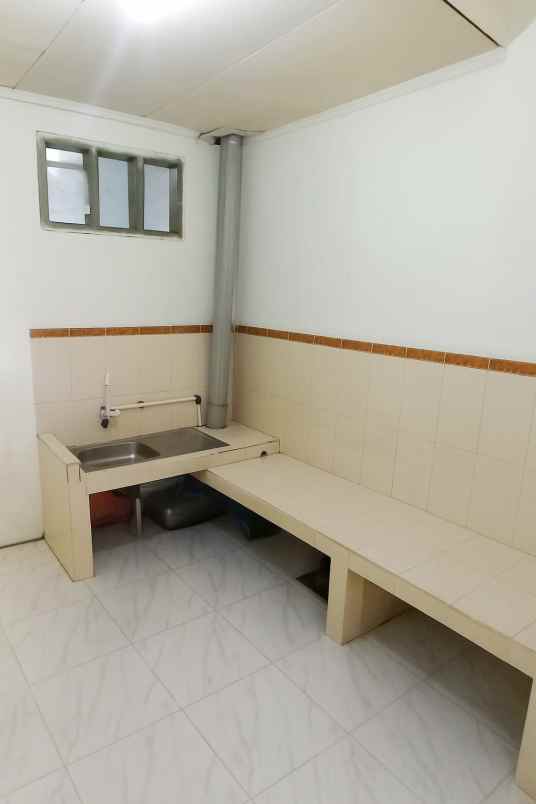 disewakan rumah villa mutiara gading