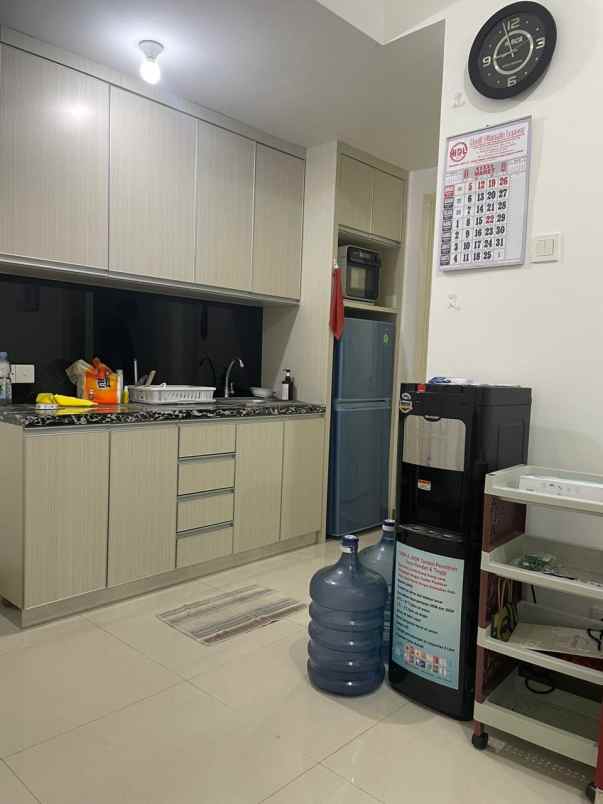 disewakan unit semi furnish di apartemen anderson