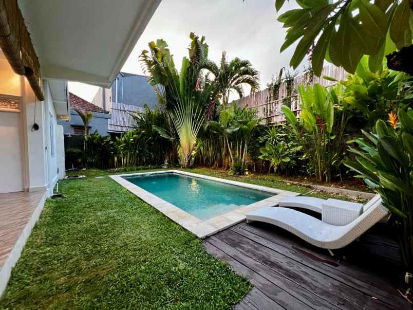 disewakan villa jalan bidadari seminyak