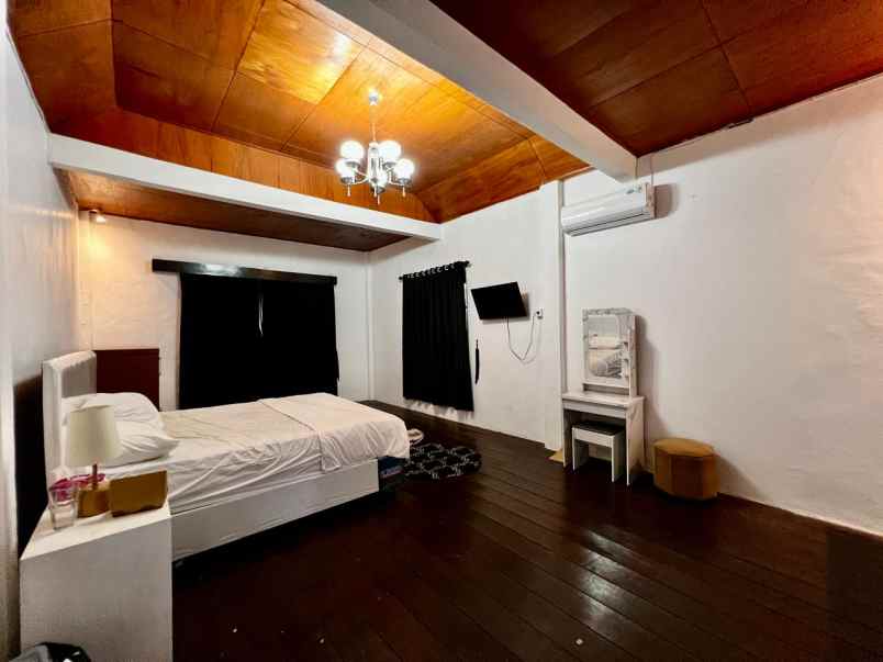 disewakan villa jalan bidadari seminyak