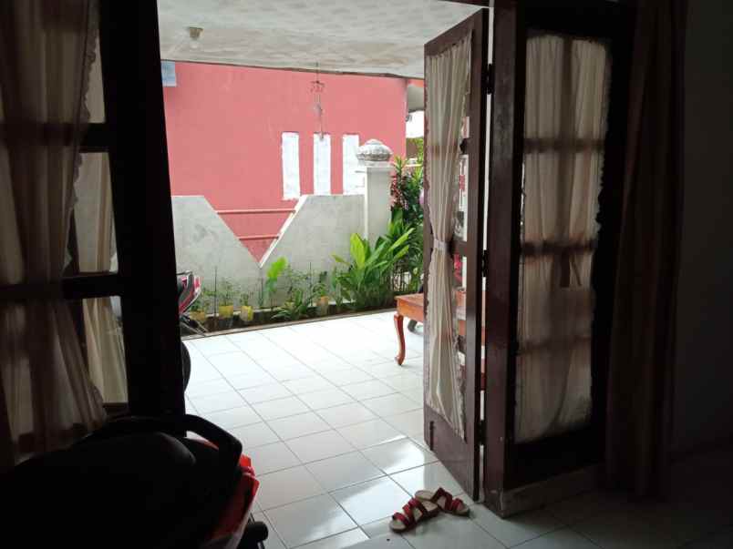 hunian full furnished posisi hook di malang