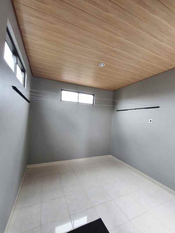 investasi kost premium area ui depok high yield