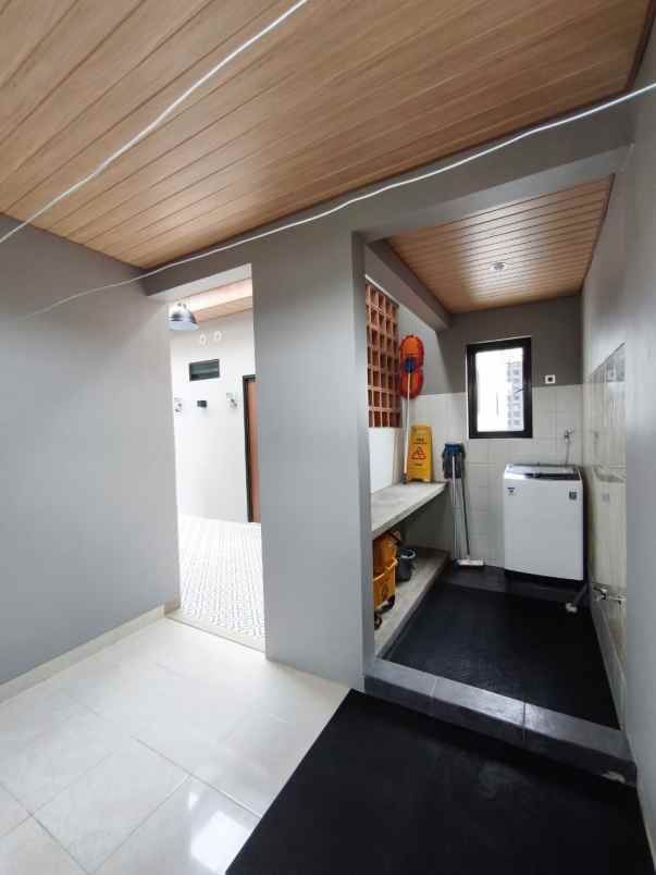 investasi kost premium area ui depok high yield