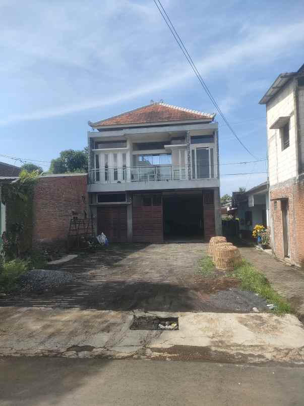 jual rumah atau gudang