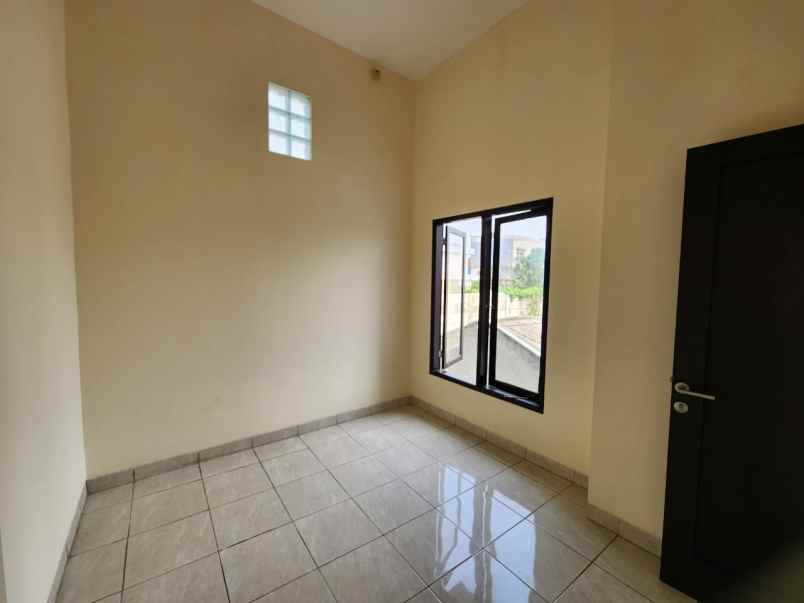 jual rumah baru bu kresek indah jkt