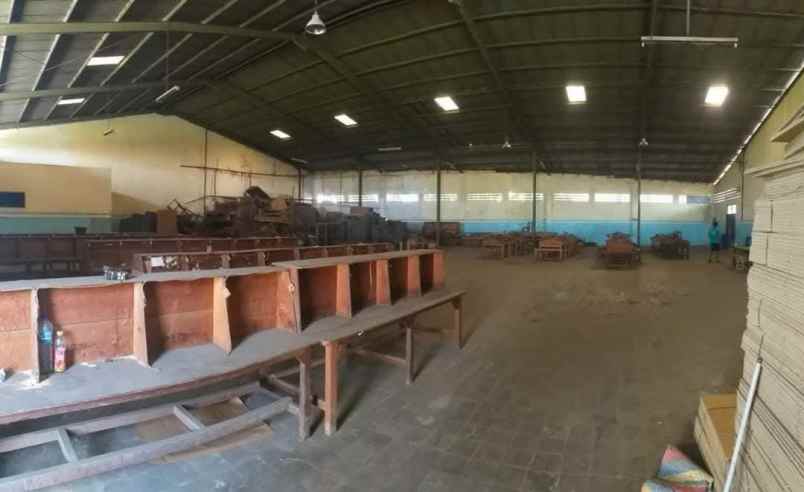 pabrik rokok luas dan strategis di wagir kota malang