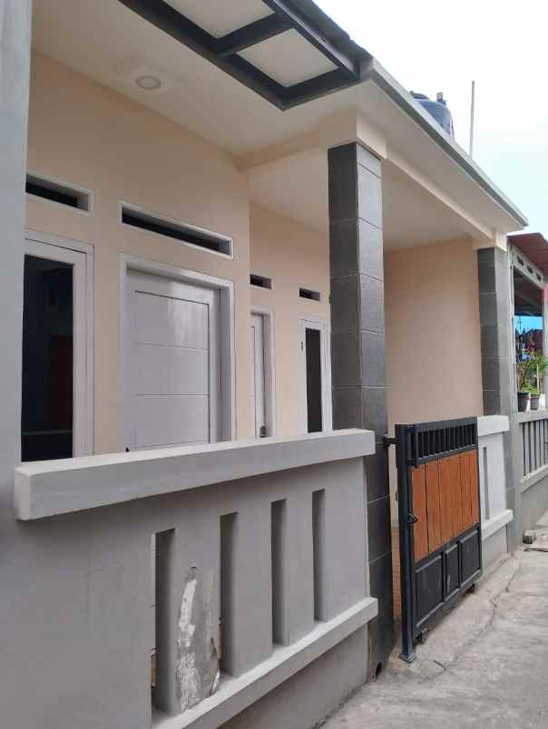 ready rumah minimalis cuma 1km kestasiun