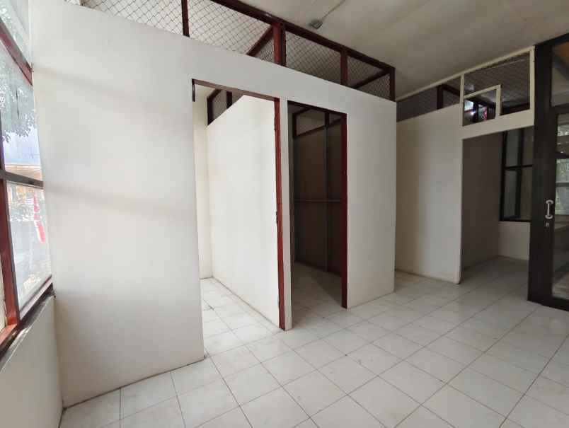 ruko 2 lantai nol jalan penjaringan row 3 mobil