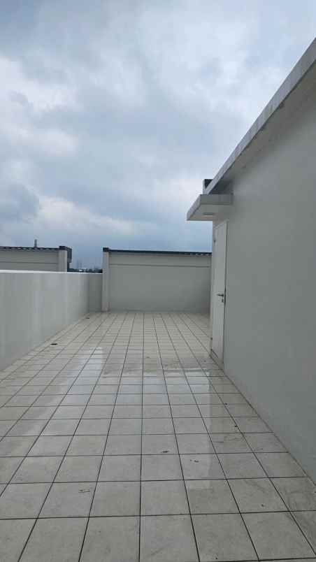 ruko crystal 3lt 5x15 75m sumbek summarecon bekasi