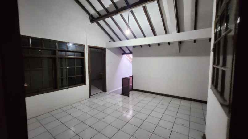 rumah 10 kamar siap huni sayap bkr bandung