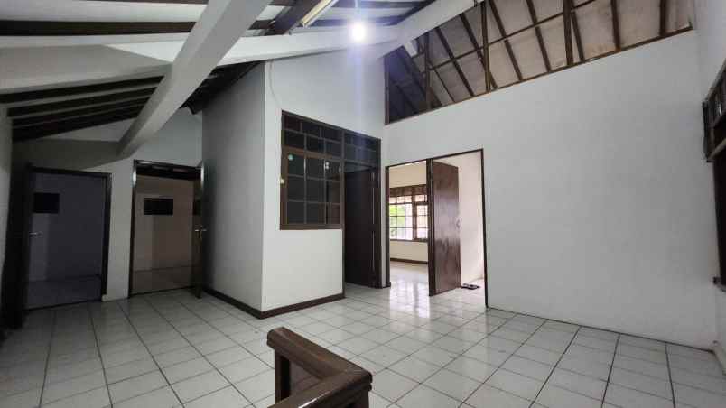 rumah 10 kamar siap huni sayap bkr bandung